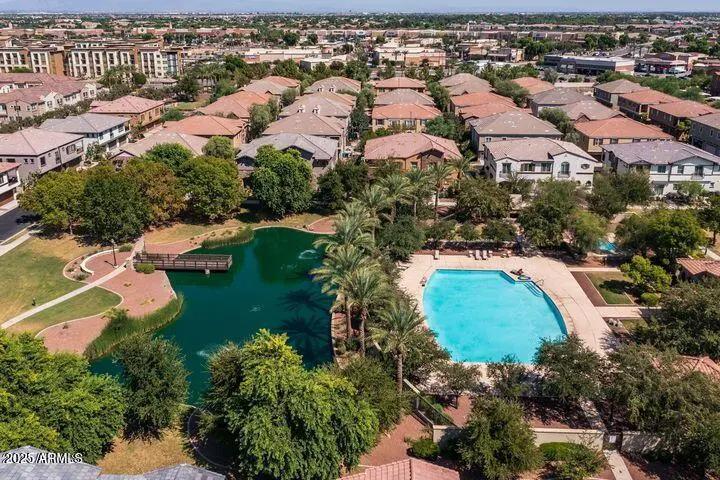 Real Estate Picture 22