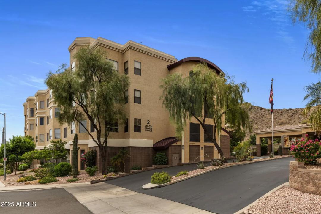 Real Estate Picture 24