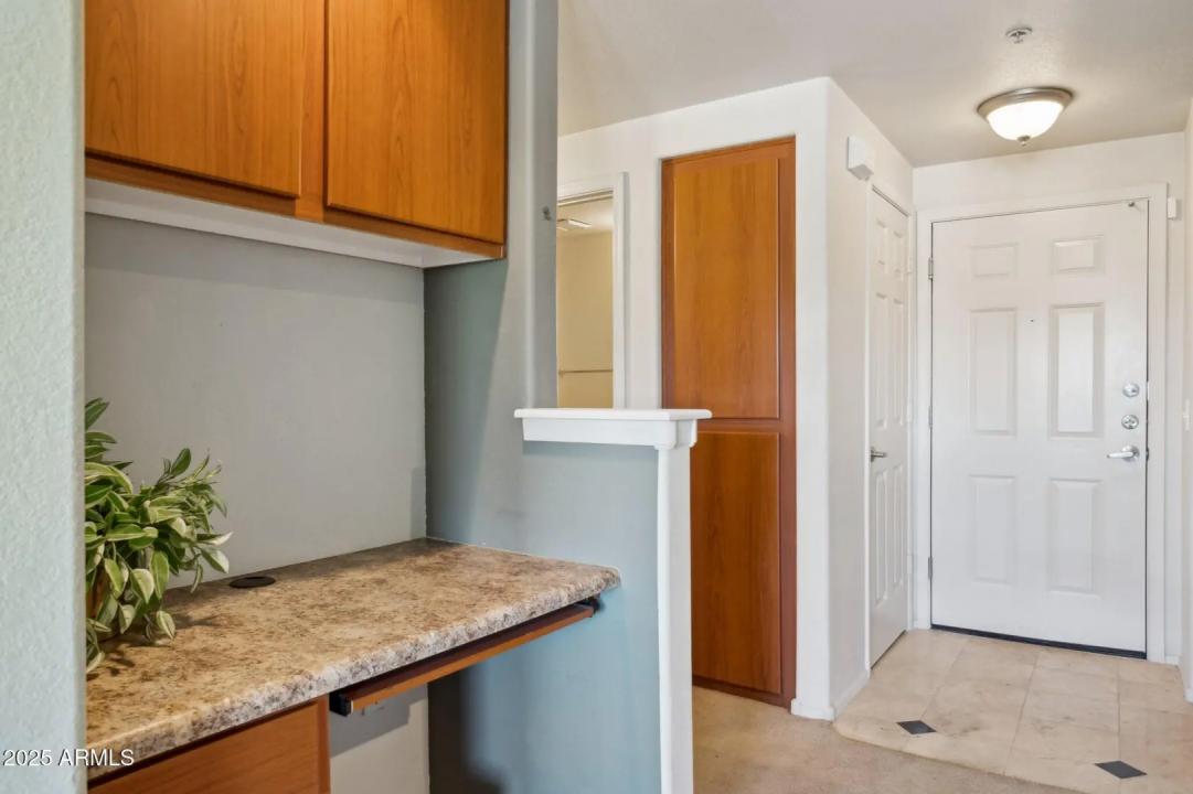 Real Estate Picture 4