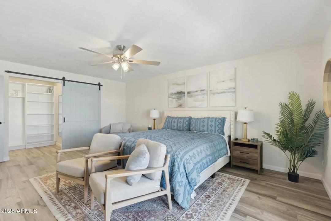 Real Estate Picture 4