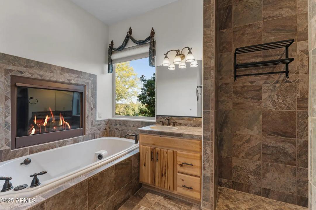Real Estate Picture 28