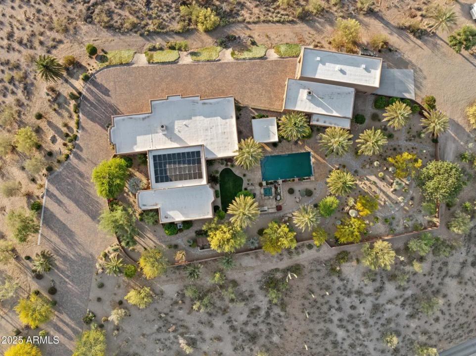 Real Estate Picture 50
