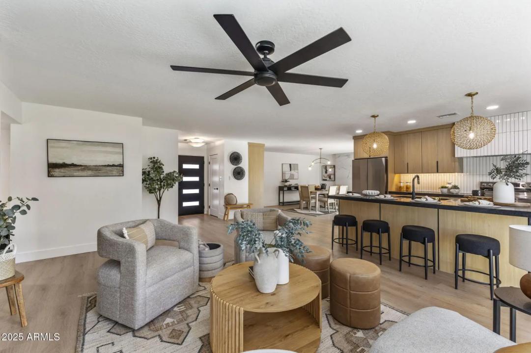 Real Estate Picture 13