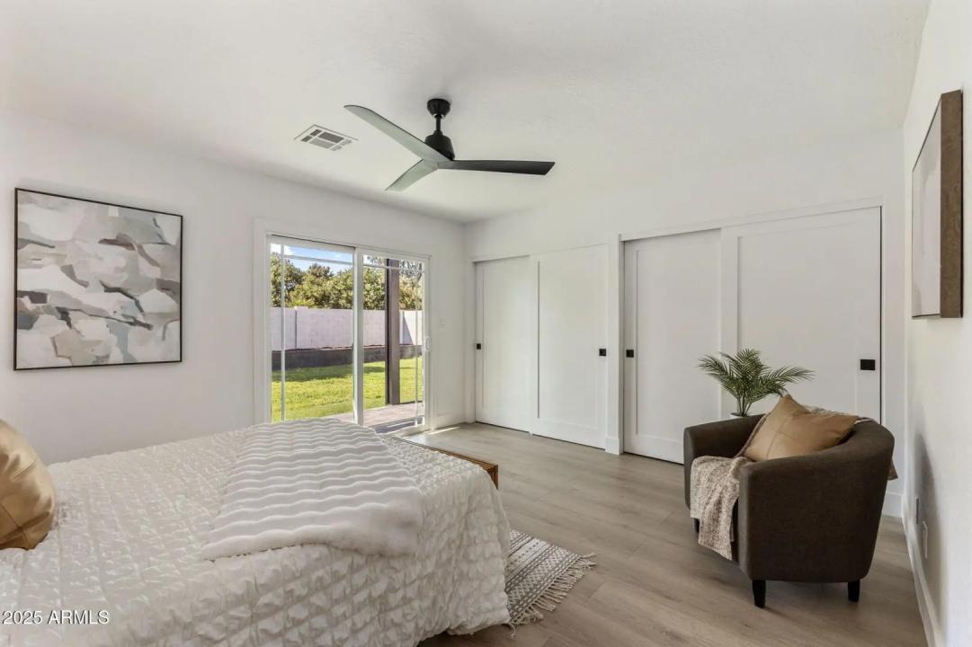 Real Estate Picture 17