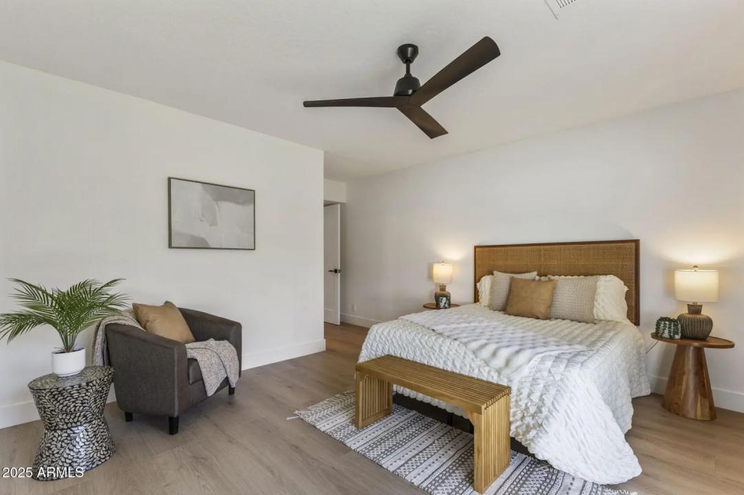 Real Estate Picture 18