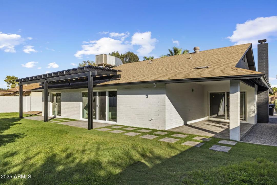 Real Estate Picture 23