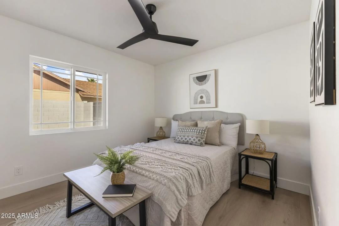 Real Estate Picture 22