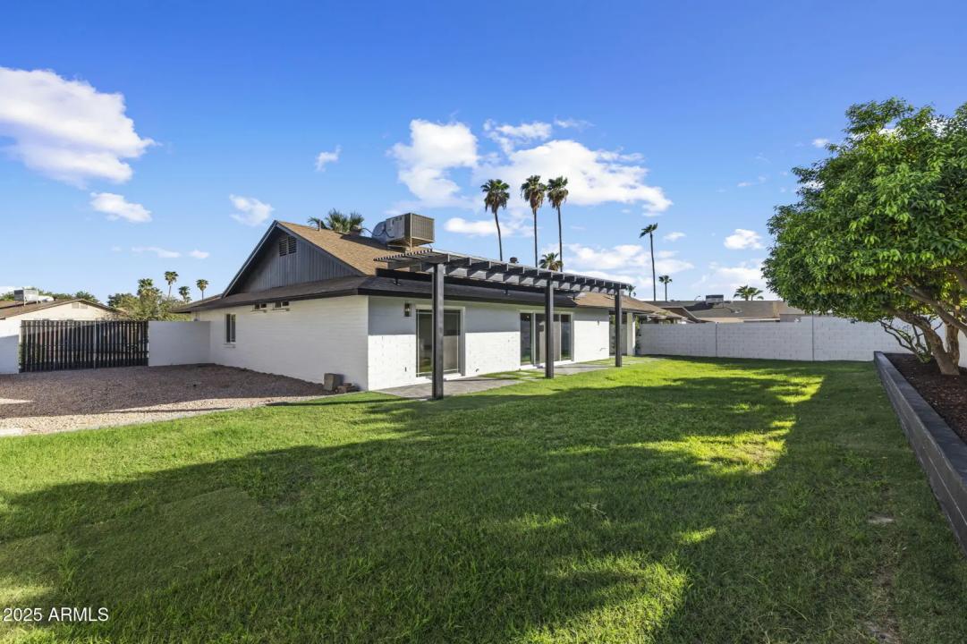 Real Estate Picture 25