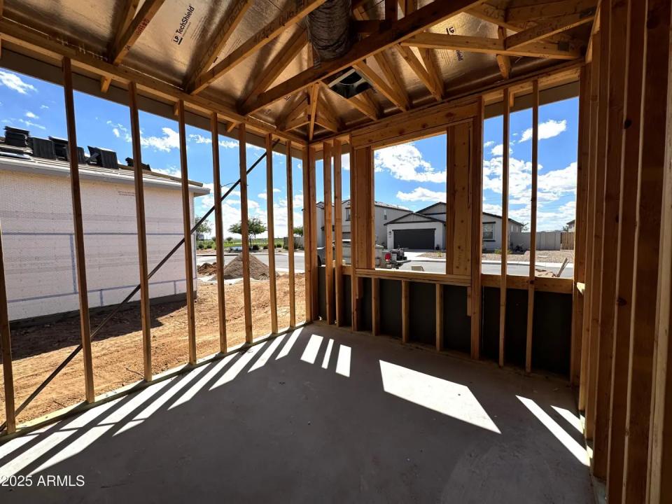 Real Estate Picture 5