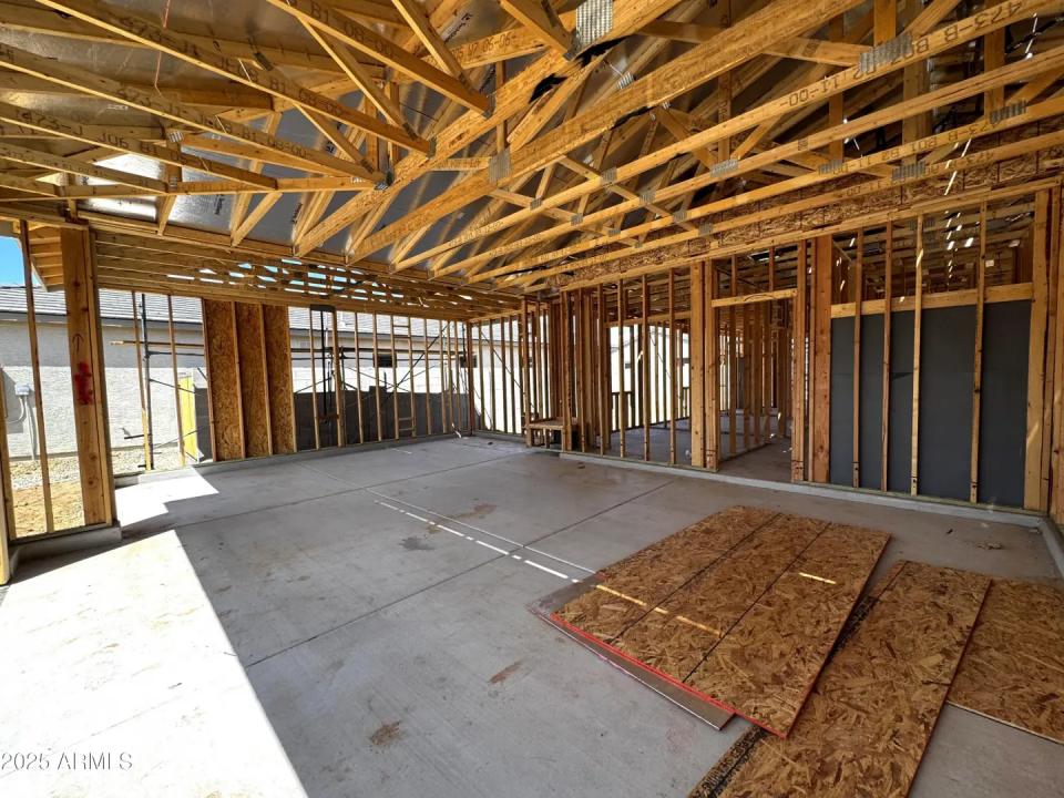 Real Estate Picture 10