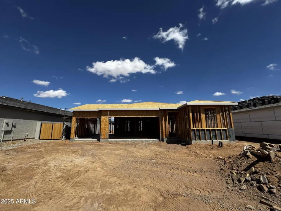 Real Estate Picture 2