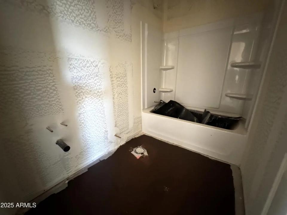 Real Estate Picture 19