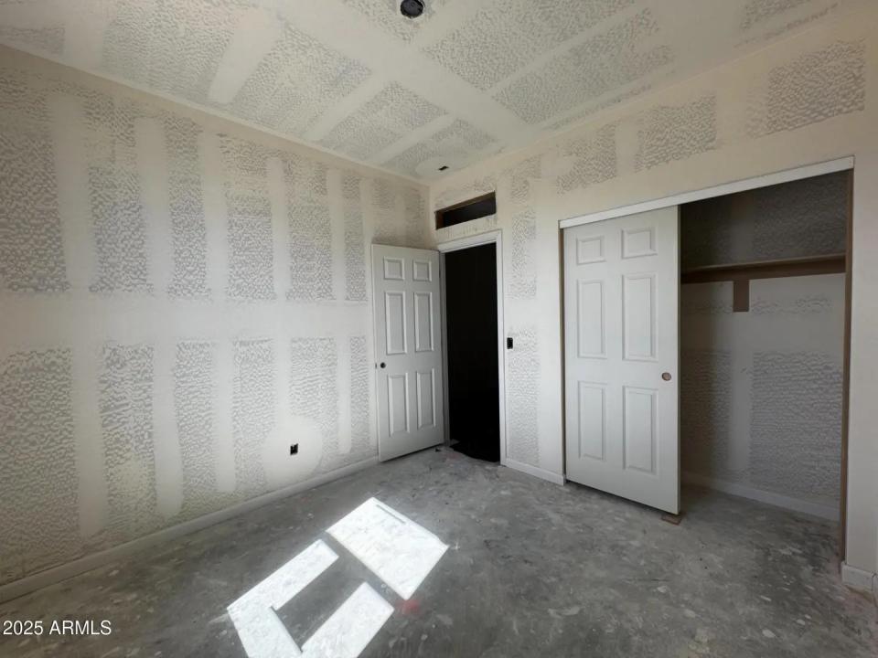 Real Estate Picture 7