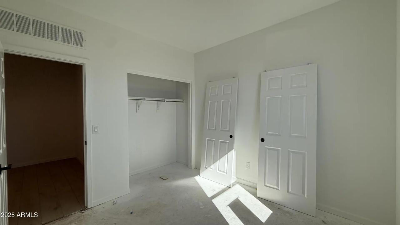 Real Estate Picture 10