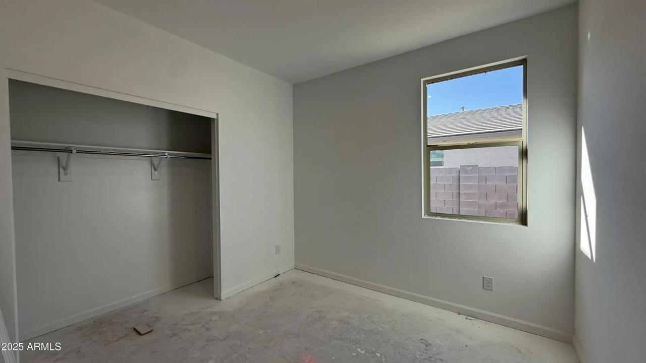 Real Estate Picture 23