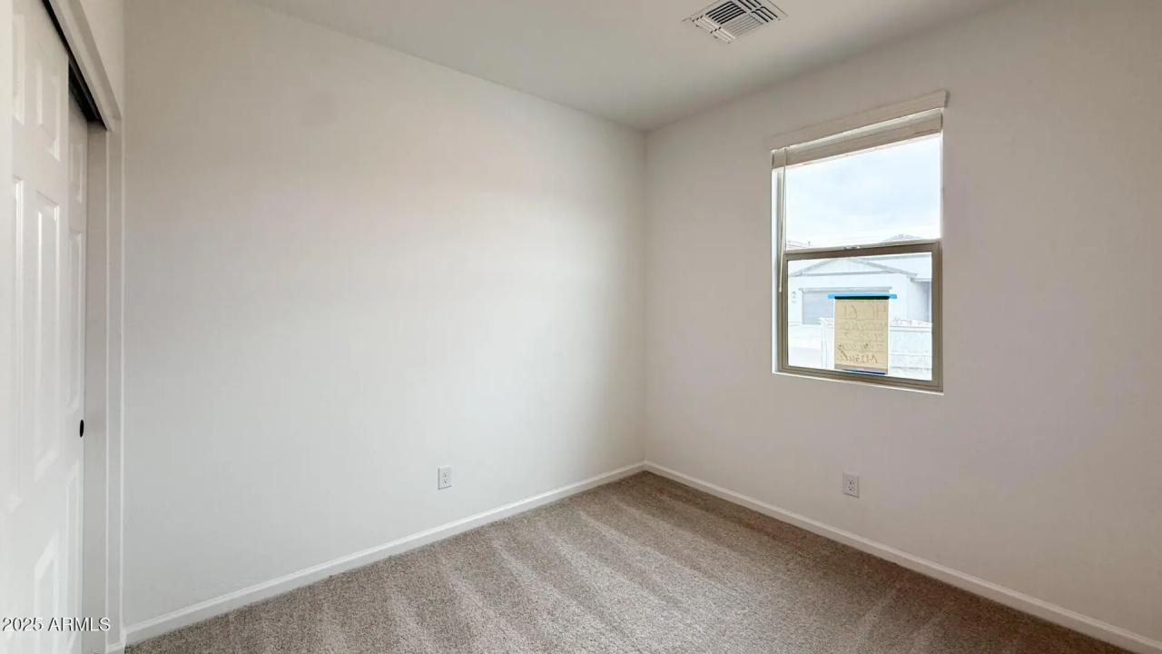 Real Estate Picture 3