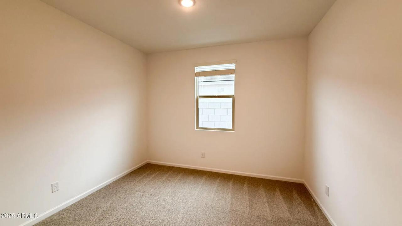 Real Estate Picture 6