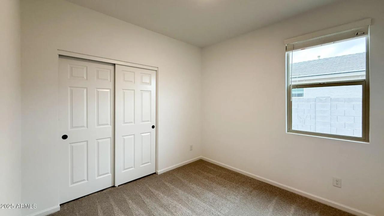 Real Estate Picture 18