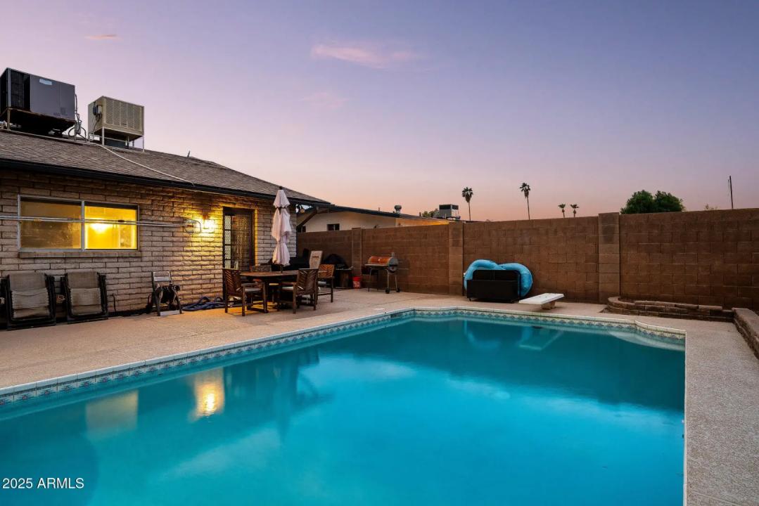 Real Estate Picture 24