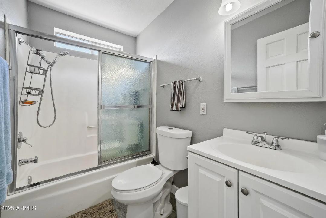 Real Estate Picture 20
