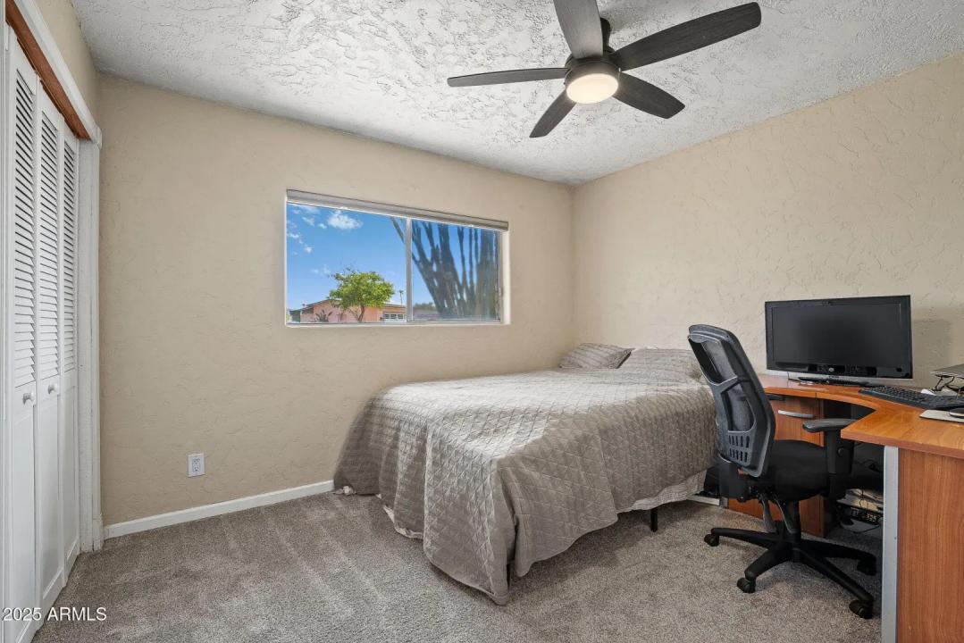 Real Estate Picture 17
