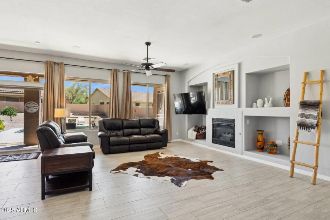 Real Estate Picture 6