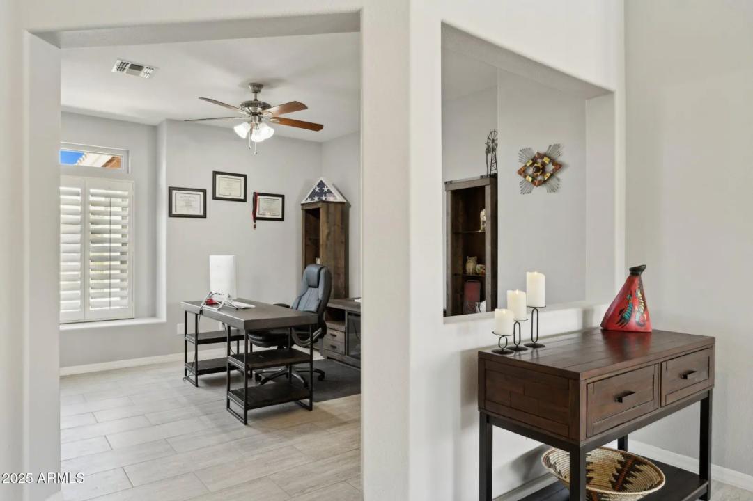 Real Estate Picture 12