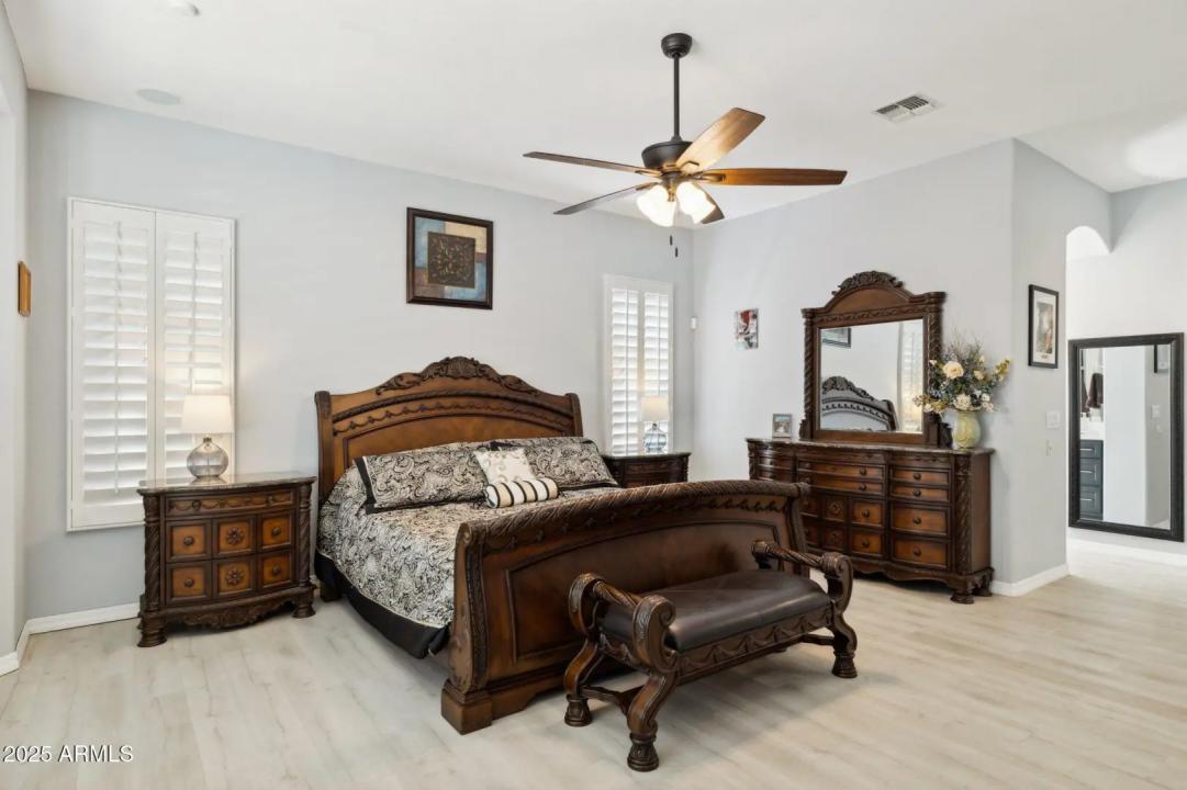 Real Estate Picture 15