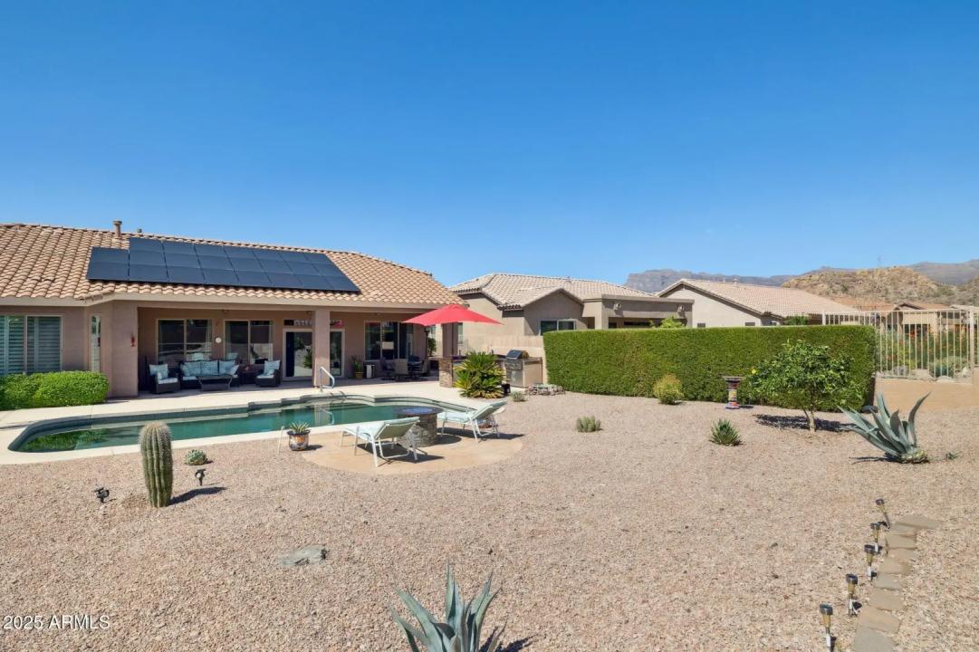 Real Estate Picture 32