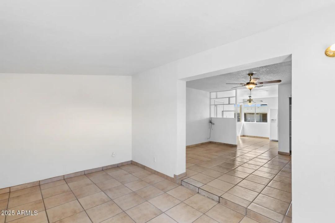 Real Estate Picture 14