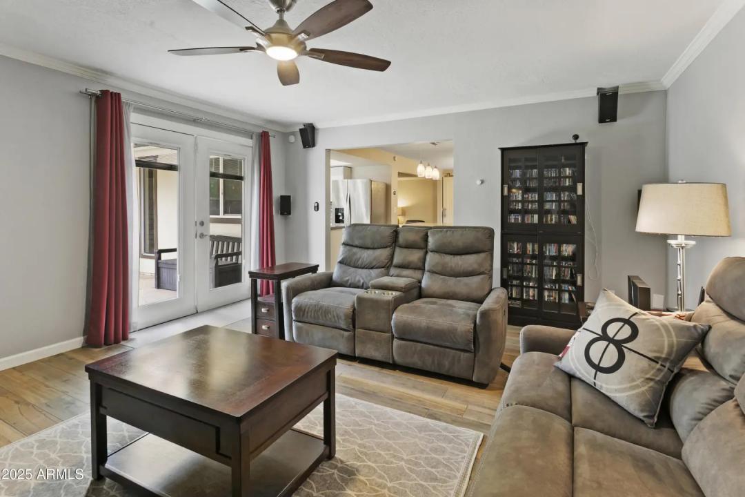Real Estate Picture 14