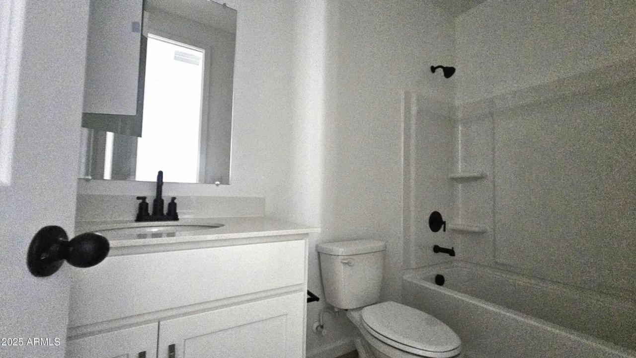Real Estate Picture 10