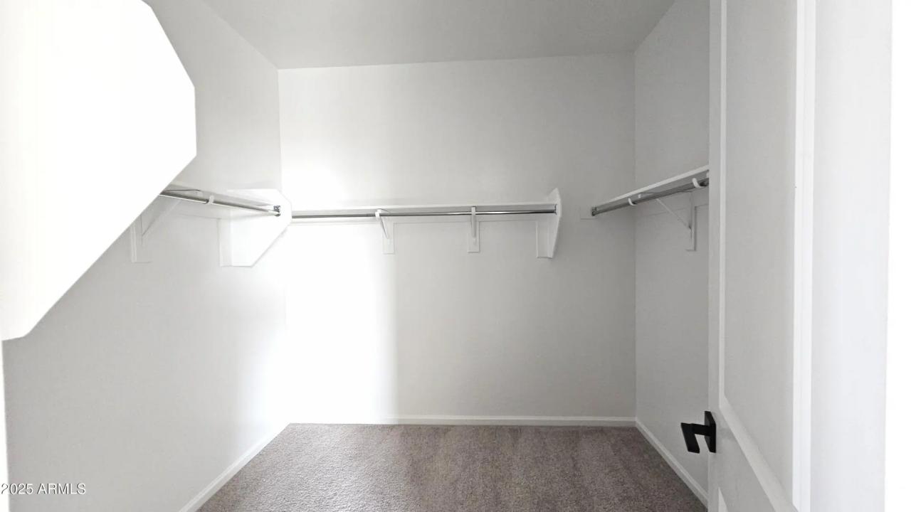 Real Estate Picture 17