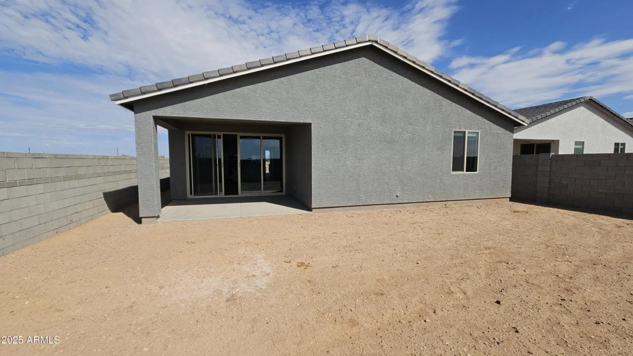 Real Estate Picture 24