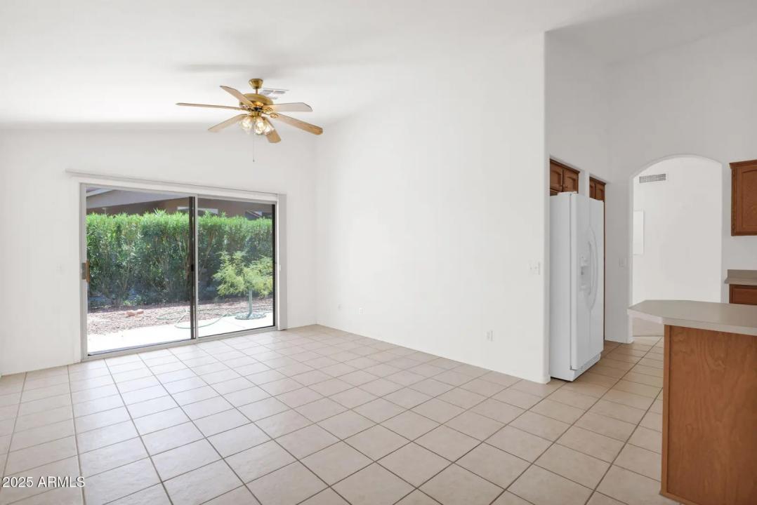 Real Estate Picture 11