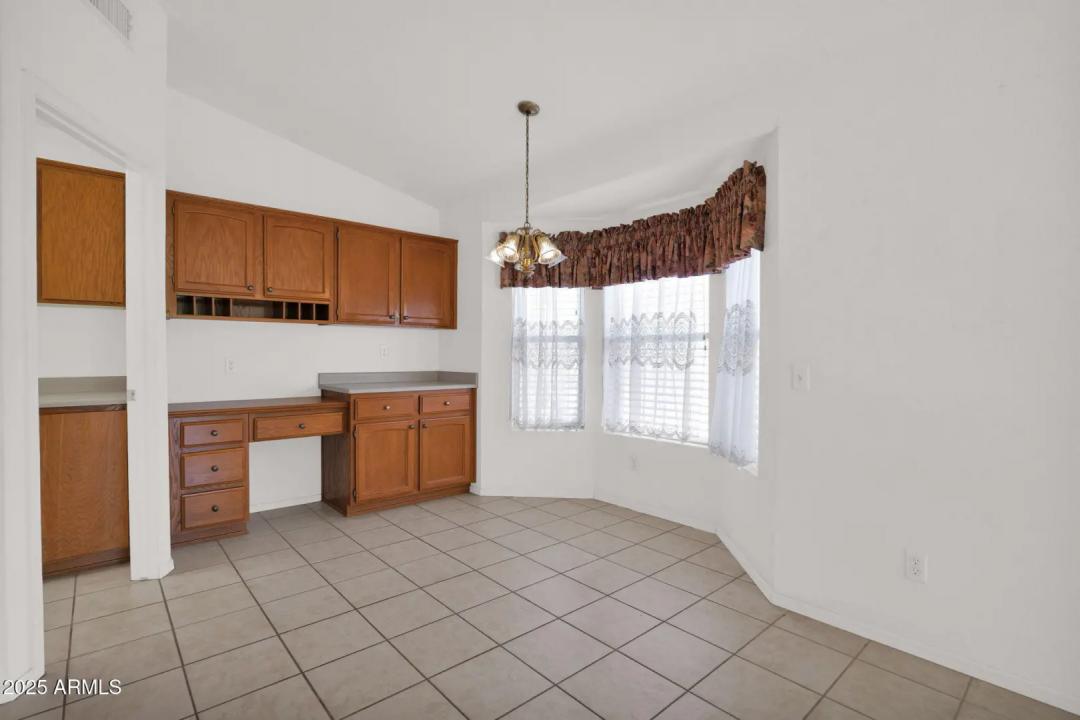 Real Estate Picture 7