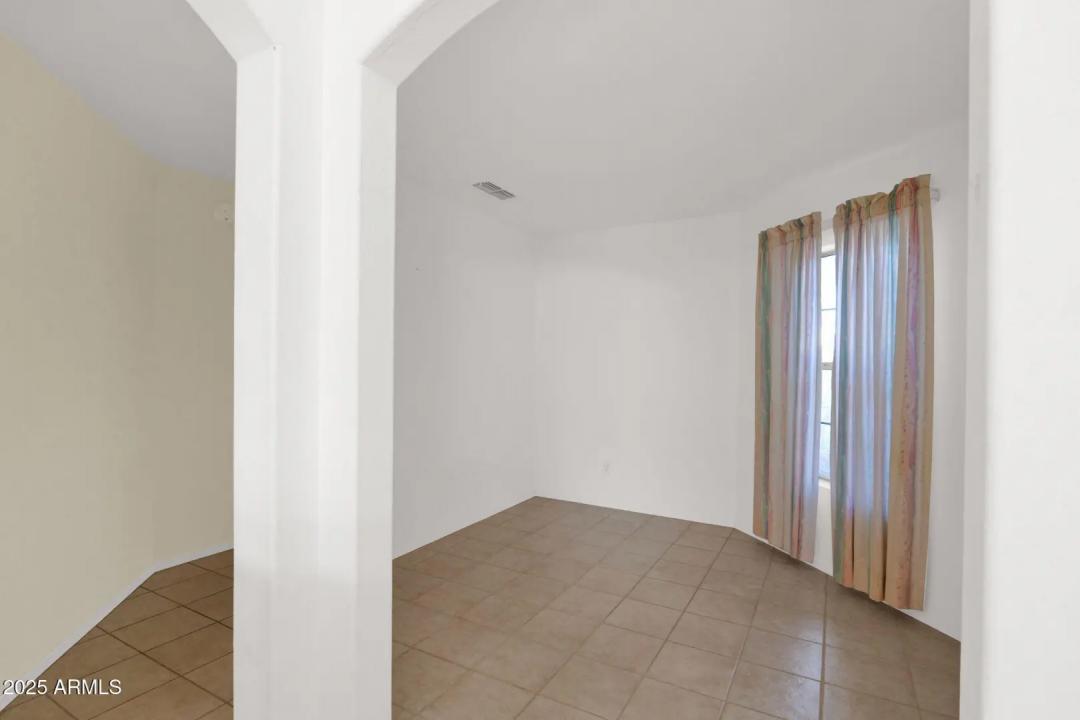 Real Estate Picture 16
