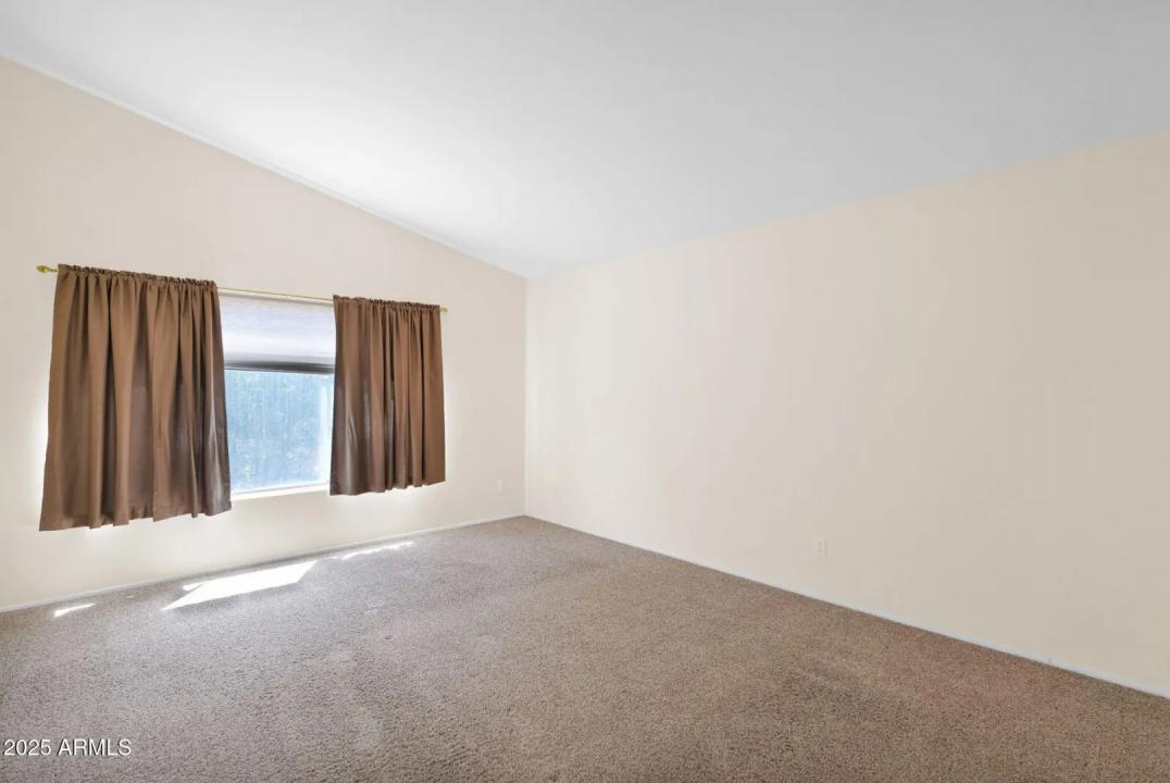 Real Estate Picture 25