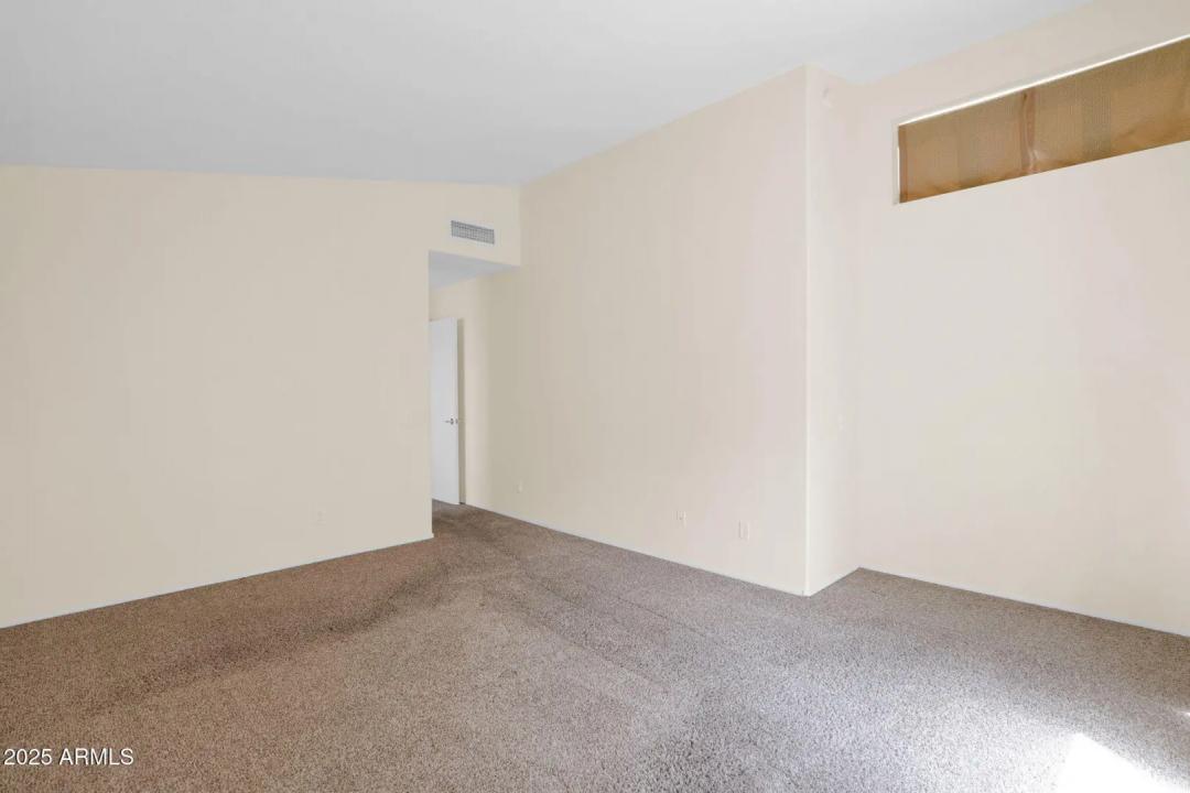 Real Estate Picture 26