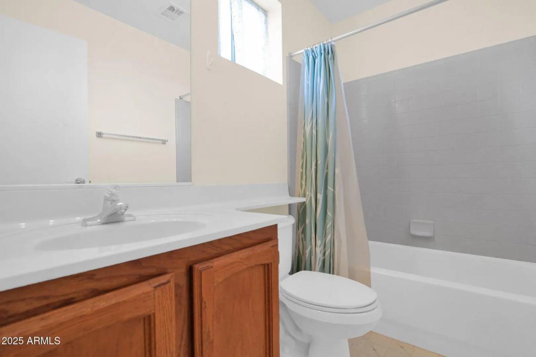 Real Estate Picture 28