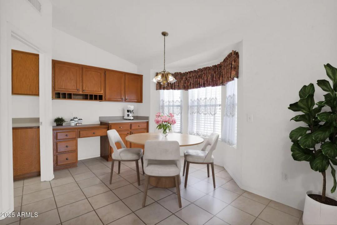 Real Estate Picture 6