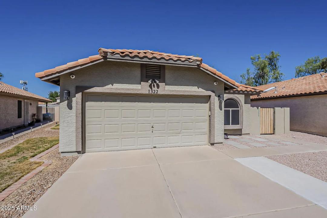 Real Estate Picture 4