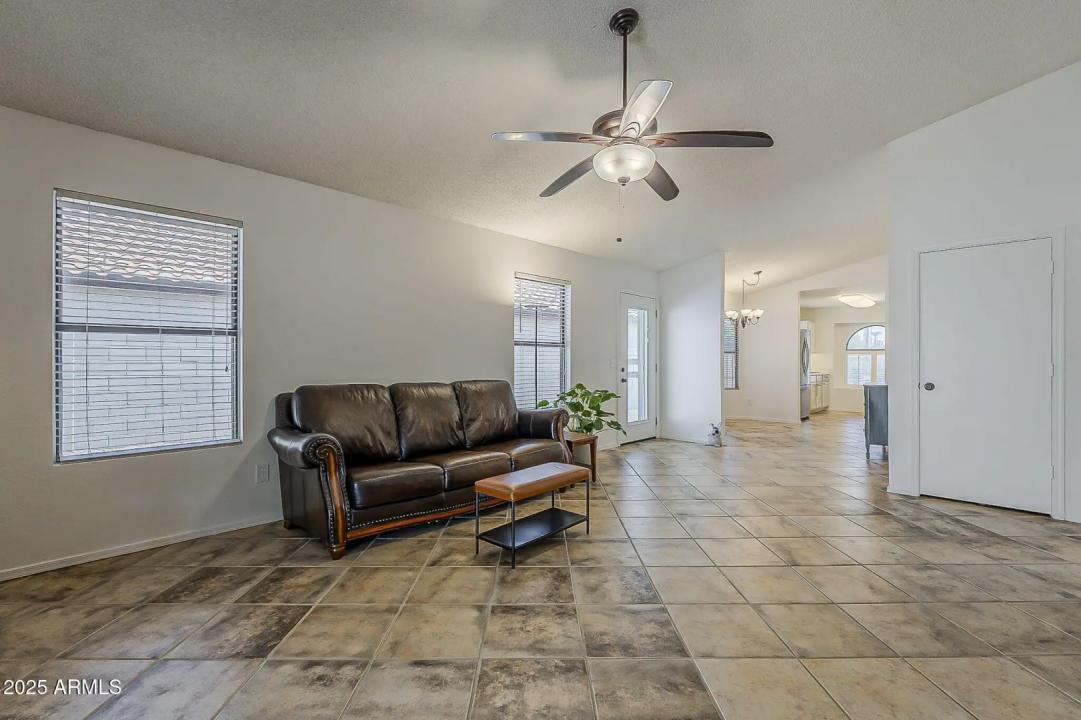 Real Estate Picture 10