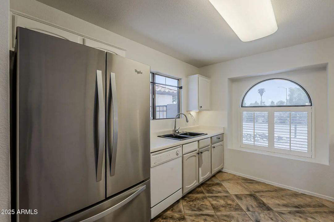 Real Estate Picture 17