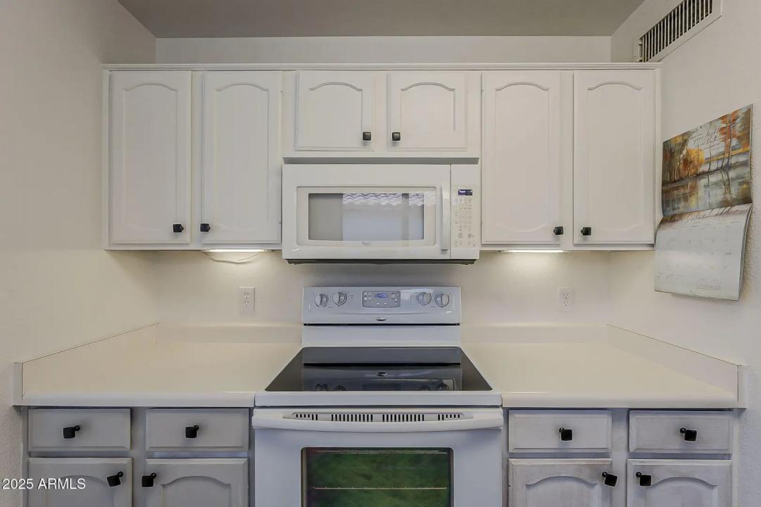 Real Estate Picture 19