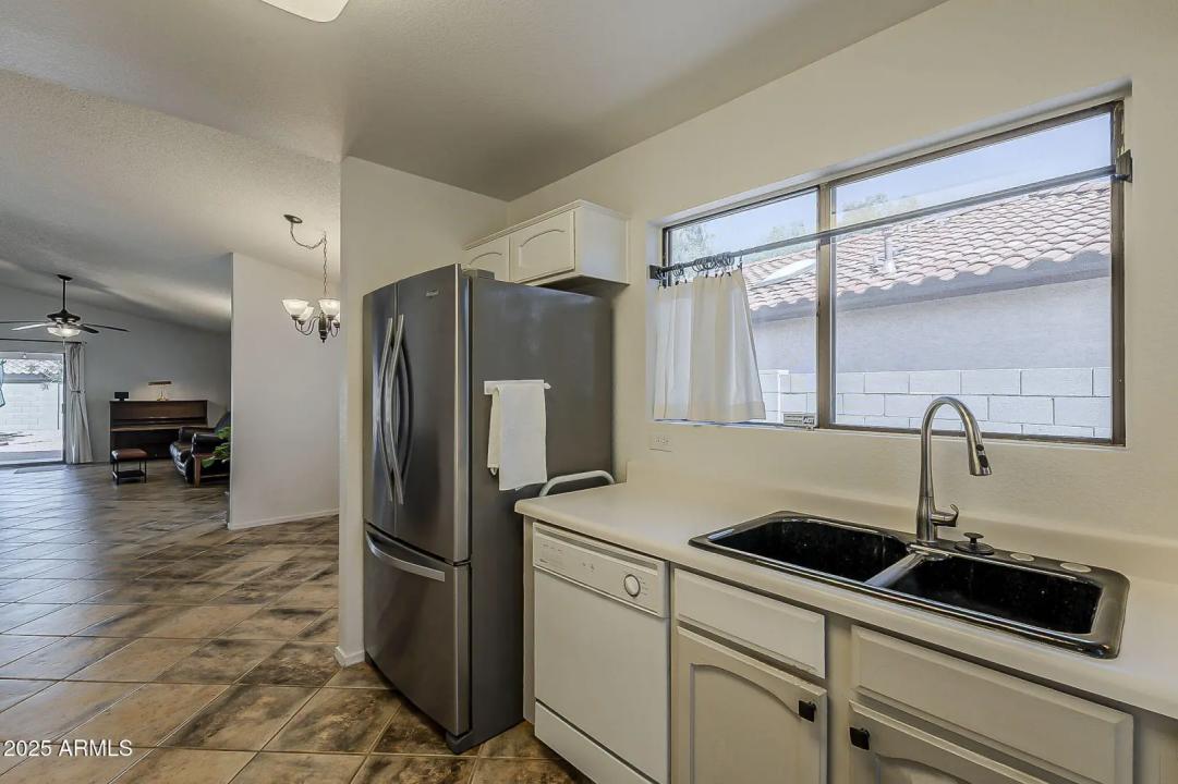 Real Estate Picture 20