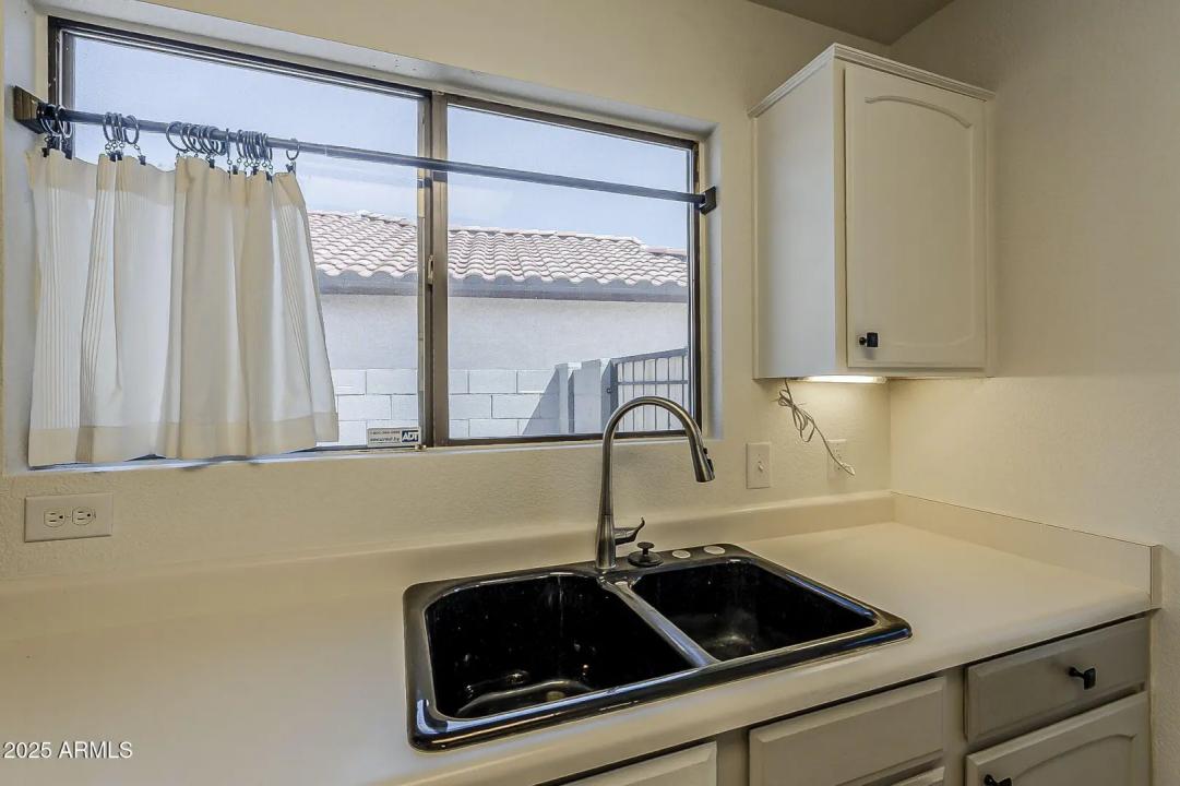 Real Estate Picture 21