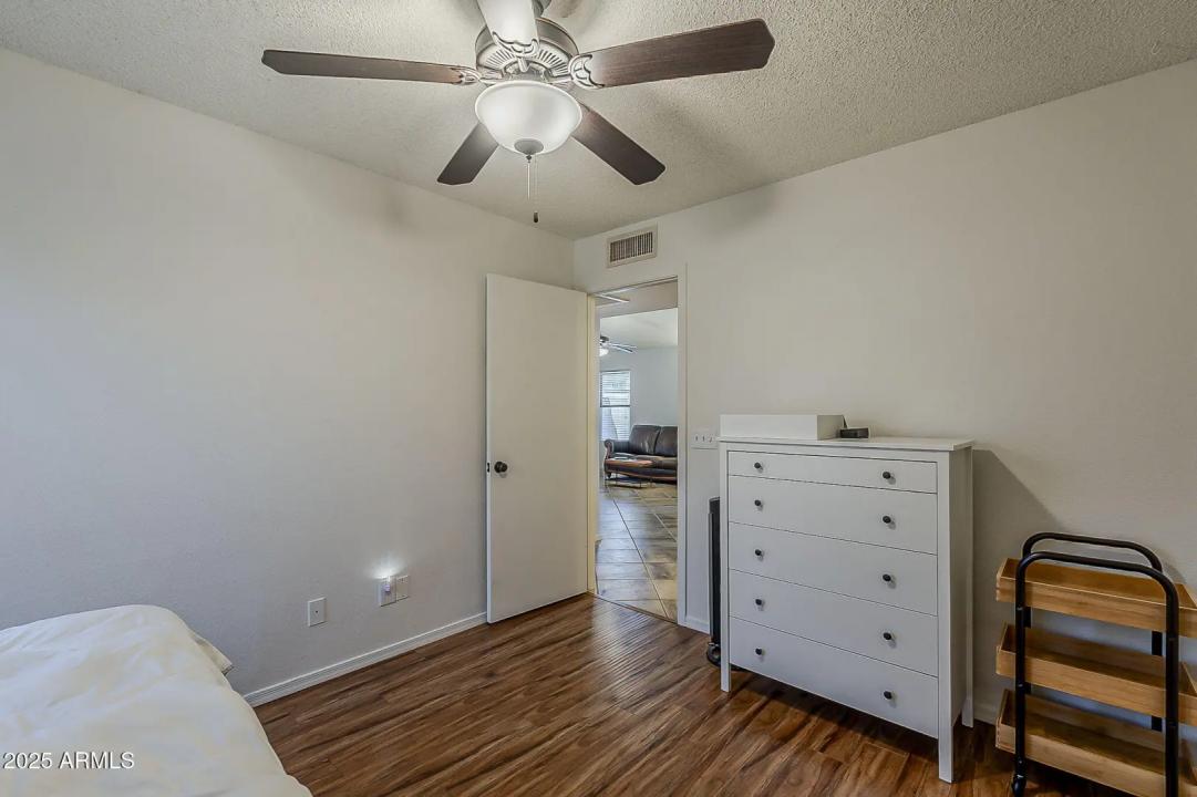 Real Estate Picture 34