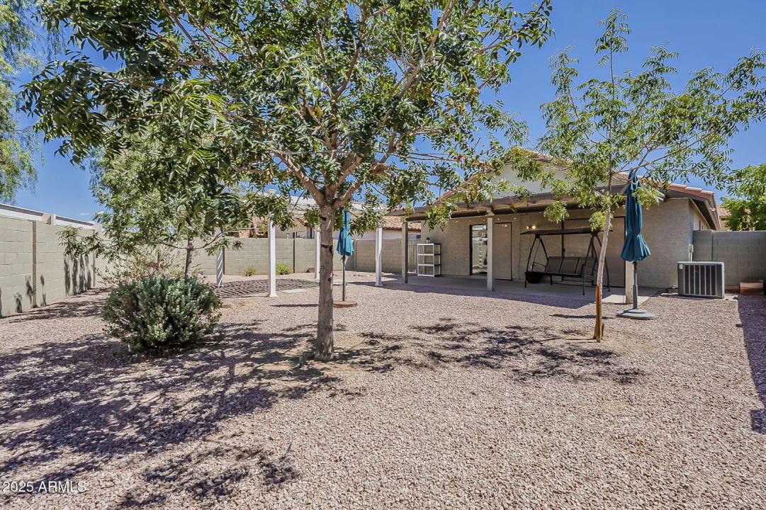 Real Estate Picture 50
