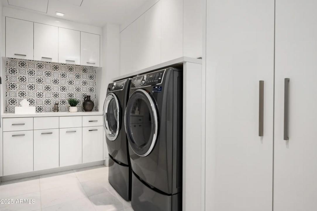 Real Estate Picture 16